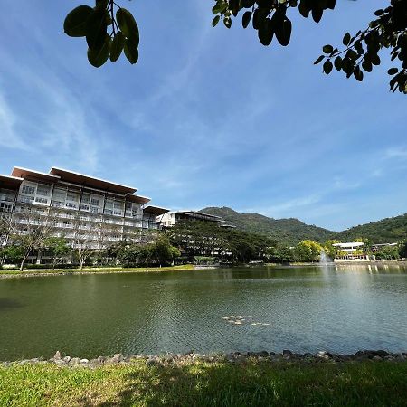 Bonel Condo At Pico De Loro Cutad Exteriér fotografie