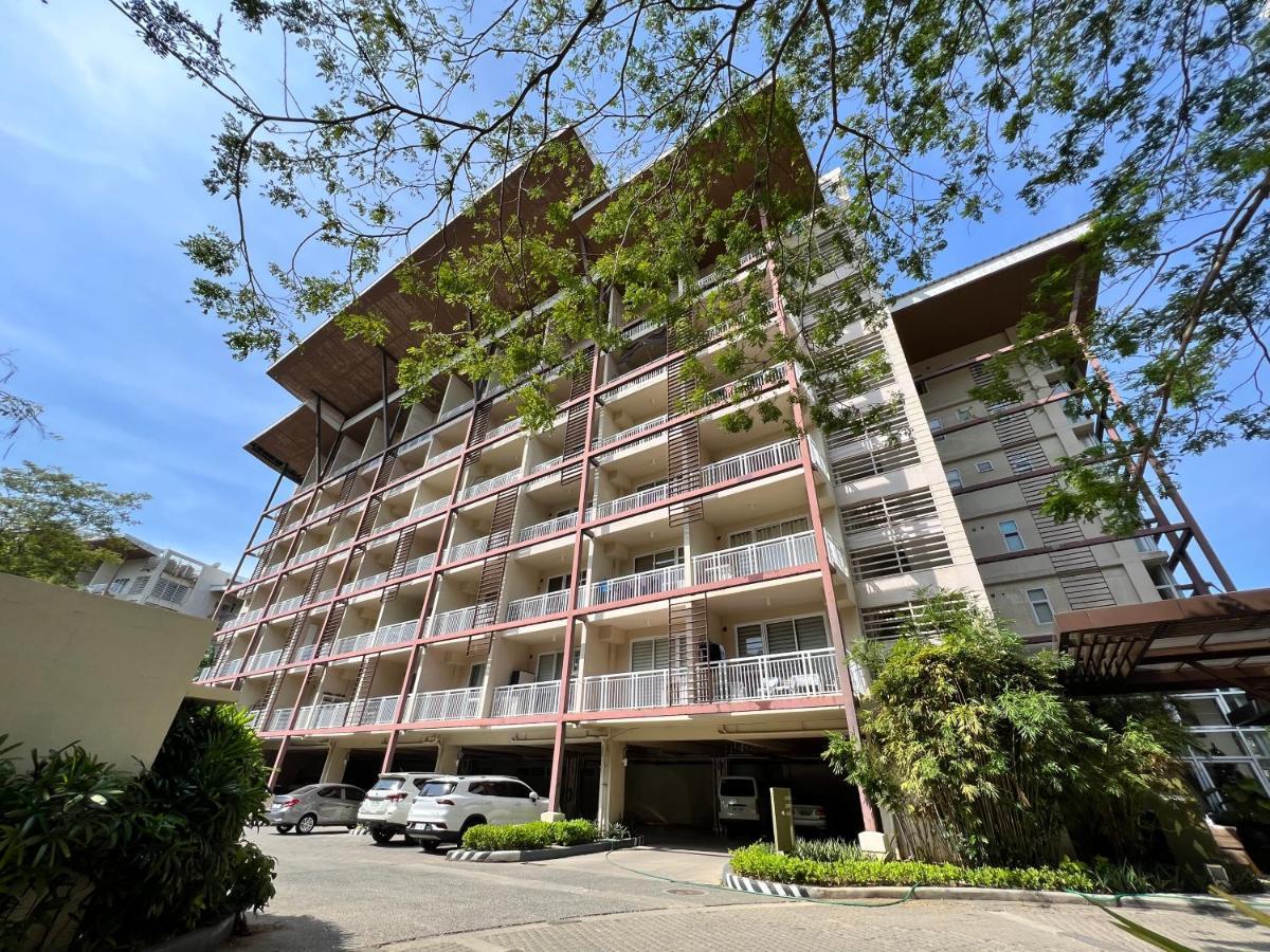 Bonel Condo At Pico De Loro Cutad Exteriér fotografie